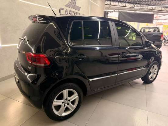 VOLKSWAGEN-FOX-2015