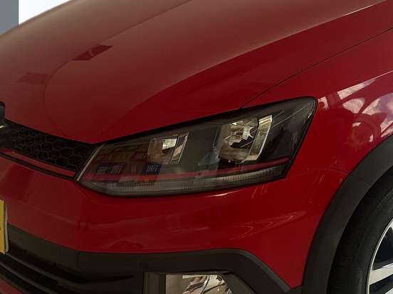 VOLKSWAGEN-FOX-2016