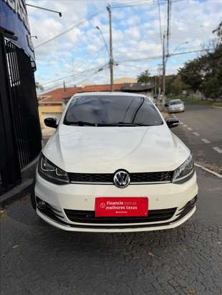 VOLKSWAGEN-FOX-2016