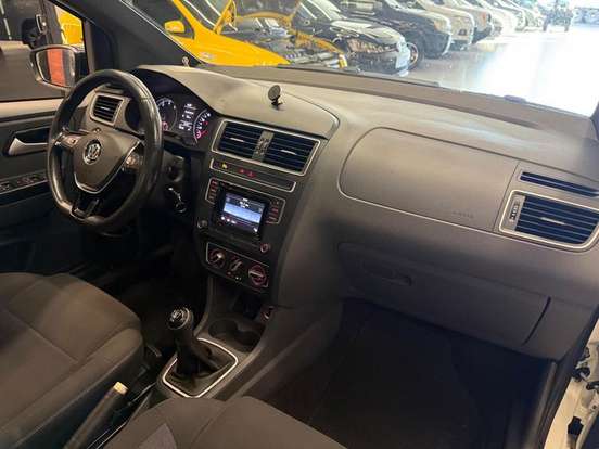 VOLKSWAGEN-FOX-1.6 MSI RUN 8V FLEX 4P MANUAL VOLKSWAGEN-FOX-2016