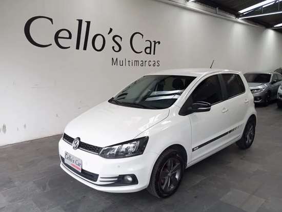 VOLKSWAGEN-FOX-2016