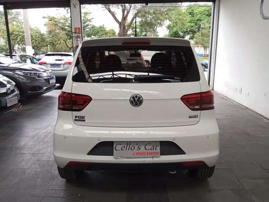 VOLKSWAGEN-FOX-2016