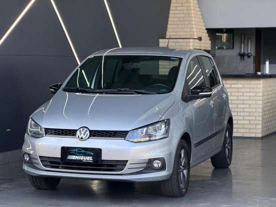 VOLKSWAGEN-FOX-2017
