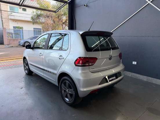 VOLKSWAGEN-FOX-2017