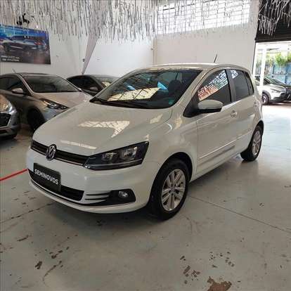 VOLKSWAGEN-FOX-2020