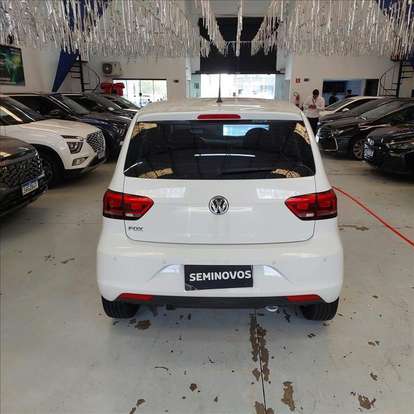 VOLKSWAGEN-FOX-2020