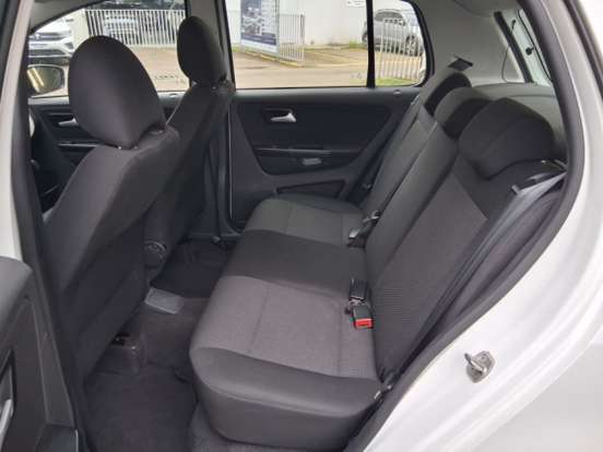 VOLKSWAGEN-FOX-2021