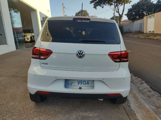 VOLKSWAGEN-FOX-2020
