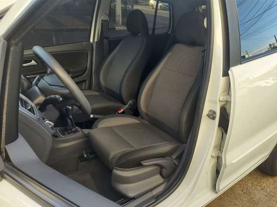 VOLKSWAGEN-FOX-2020