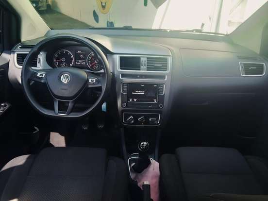 VOLKSWAGEN-FOX-2021