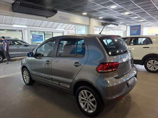 VOLKSWAGEN-FOX-2019