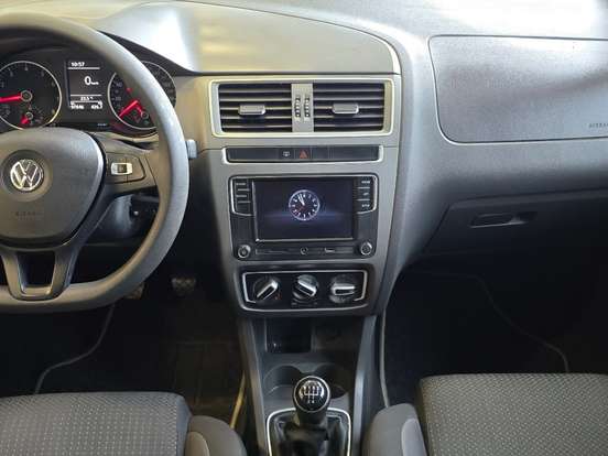 VOLKSWAGEN-FOX-2019
