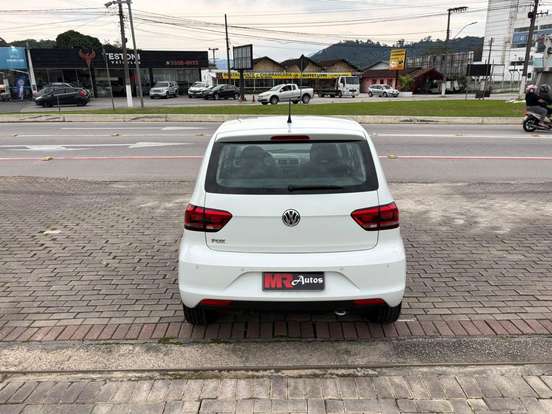 VOLKSWAGEN-FOX-2020