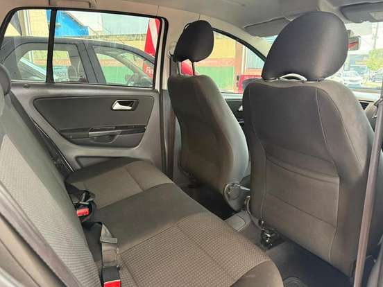 VOLKSWAGEN-FOX-2017