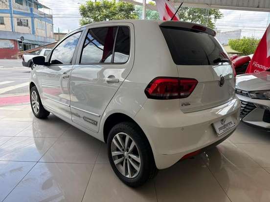 VOLKSWAGEN-FOX-1.6 MSI TOTAL FLEX CONNECT 4P MANUAL VOLKSWAGEN-FOX-2017