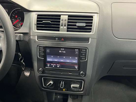 VOLKSWAGEN-FOX-1.6 MSI TOTAL FLEX CONNECT 4P MANUAL VOLKSWAGEN-FOX-2020