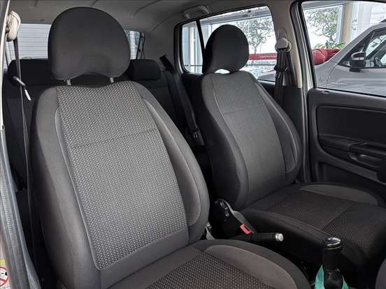 VOLKSWAGEN-FOX-2018