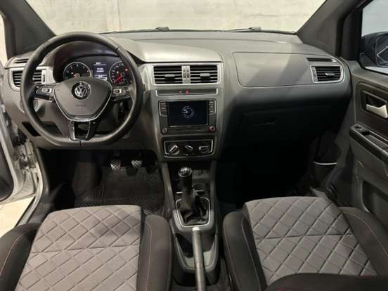 VOLKSWAGEN-FOX-1.6 MSI TOTAL FLEX XTREME 4P MANUAL VOLKSWAGEN-FOX-2019
