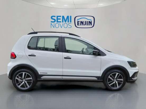 VOLKSWAGEN-FOX-1.6 MSI TOTAL FLEX XTREME 4P MANUAL VOLKSWAGEN-FOX-2017
