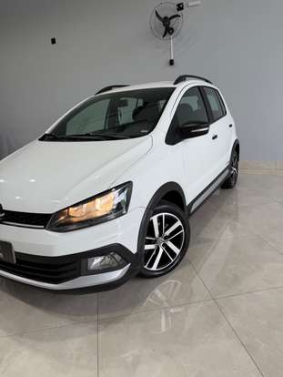 VOLKSWAGEN-FOX-2018