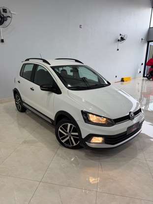 VOLKSWAGEN-FOX-2018