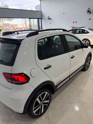 VOLKSWAGEN-FOX-2018