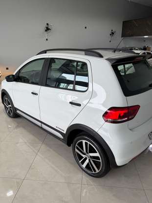 VOLKSWAGEN-FOX-2018