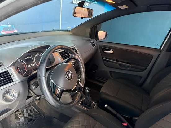 VOLKSWAGEN-FOX-2018