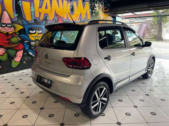 VOLKSWAGEN-FOX-1.6 MSI TOTAL FLEX XTREME 4P MANUAL VOLKSWAGEN-FOX-2017