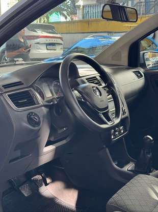 VOLKSWAGEN-FOX-2016