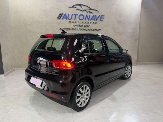 VOLKSWAGEN-FOX-2014