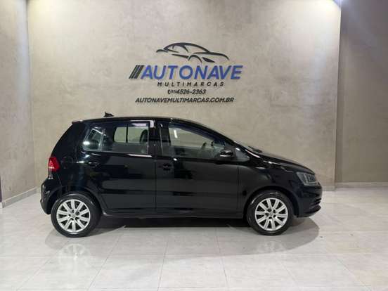 VOLKSWAGEN-FOX-2014