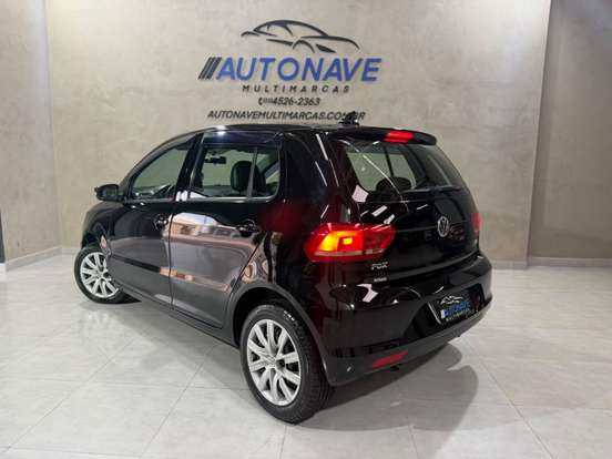 VOLKSWAGEN-FOX-2014