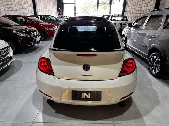 VOLKSWAGEN-FUSCA-2.0 TSI 16V GASOLINA 2P AUTOMÁTICO VOLKSWAGEN-FUSCA-2014