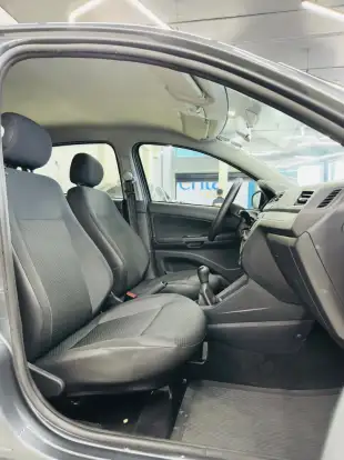 VOLKSWAGEN-GOL-2022