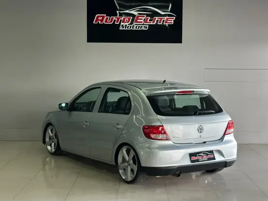 VOLKSWAGEN-GOL-2010