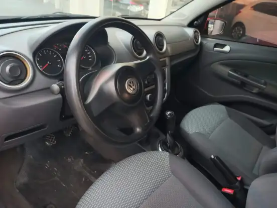 VOLKSWAGEN-GOL-2010