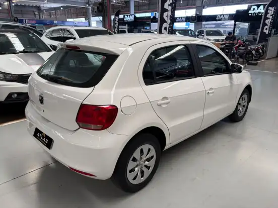 VOLKSWAGEN-GOL-2015