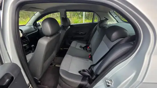 VOLKSWAGEN-GOL-1.6 MI 8V FLEX 4P MANUAL G.V VOLKSWAGEN-GOL-2012