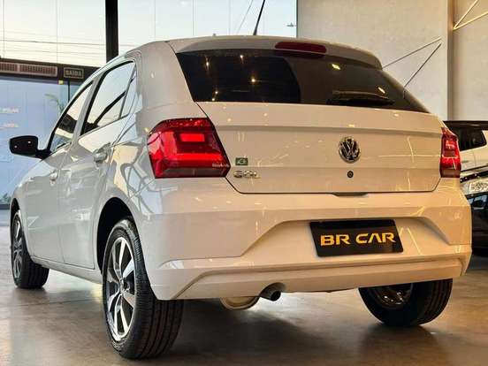 VOLKSWAGEN-GOL-2022
