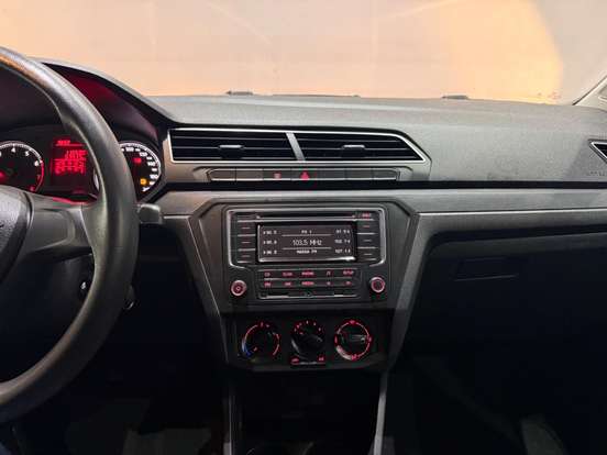VOLKSWAGEN-GOL-2022