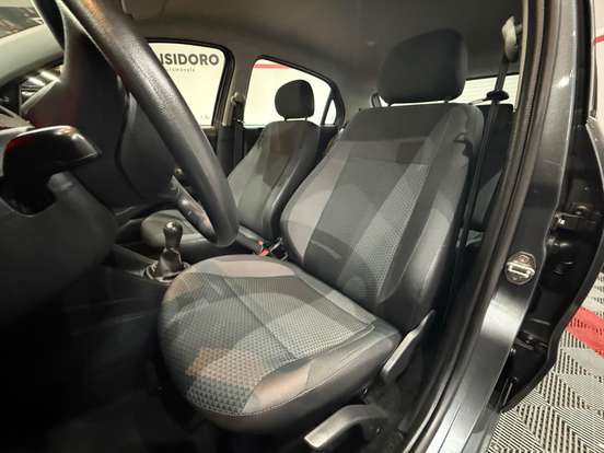 VOLKSWAGEN-GOL-2022