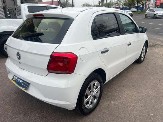 VOLKSWAGEN-GOL-2021