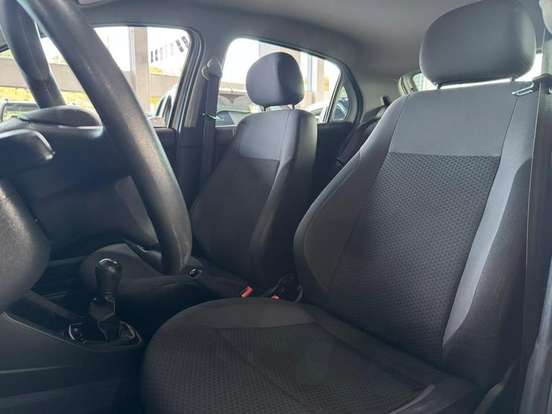 VOLKSWAGEN-GOL-2021