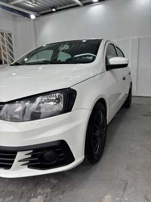 VOLKSWAGEN-GOL-2017