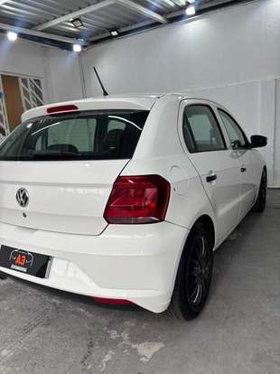 VOLKSWAGEN-GOL-2017