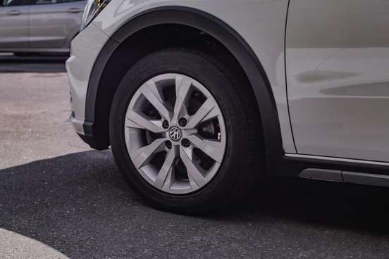 VOLKSWAGEN-GOL-2017