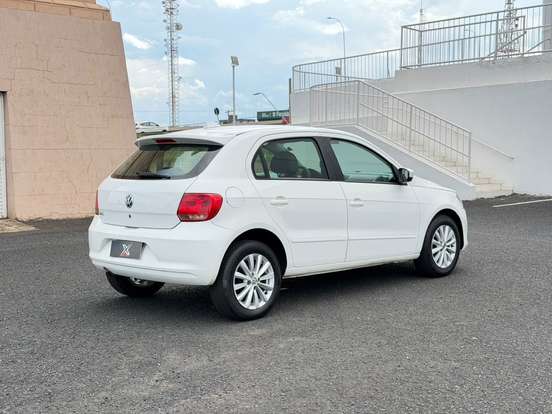 VOLKSWAGEN-GOL-2013