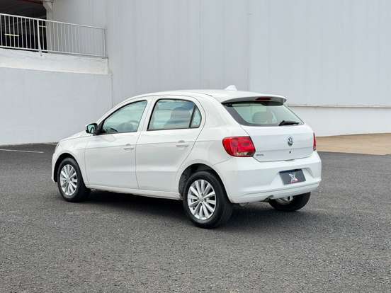 VOLKSWAGEN-GOL-1.0 MI 8V FLEX 4P MANUAL G.IV VOLKSWAGEN-GOL-2013