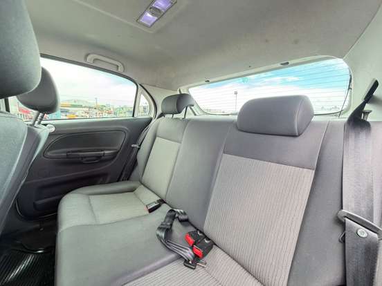 VOLKSWAGEN-GOL-1.0 MI 8V FLEX 4P MANUAL G.IV VOLKSWAGEN-GOL-2013